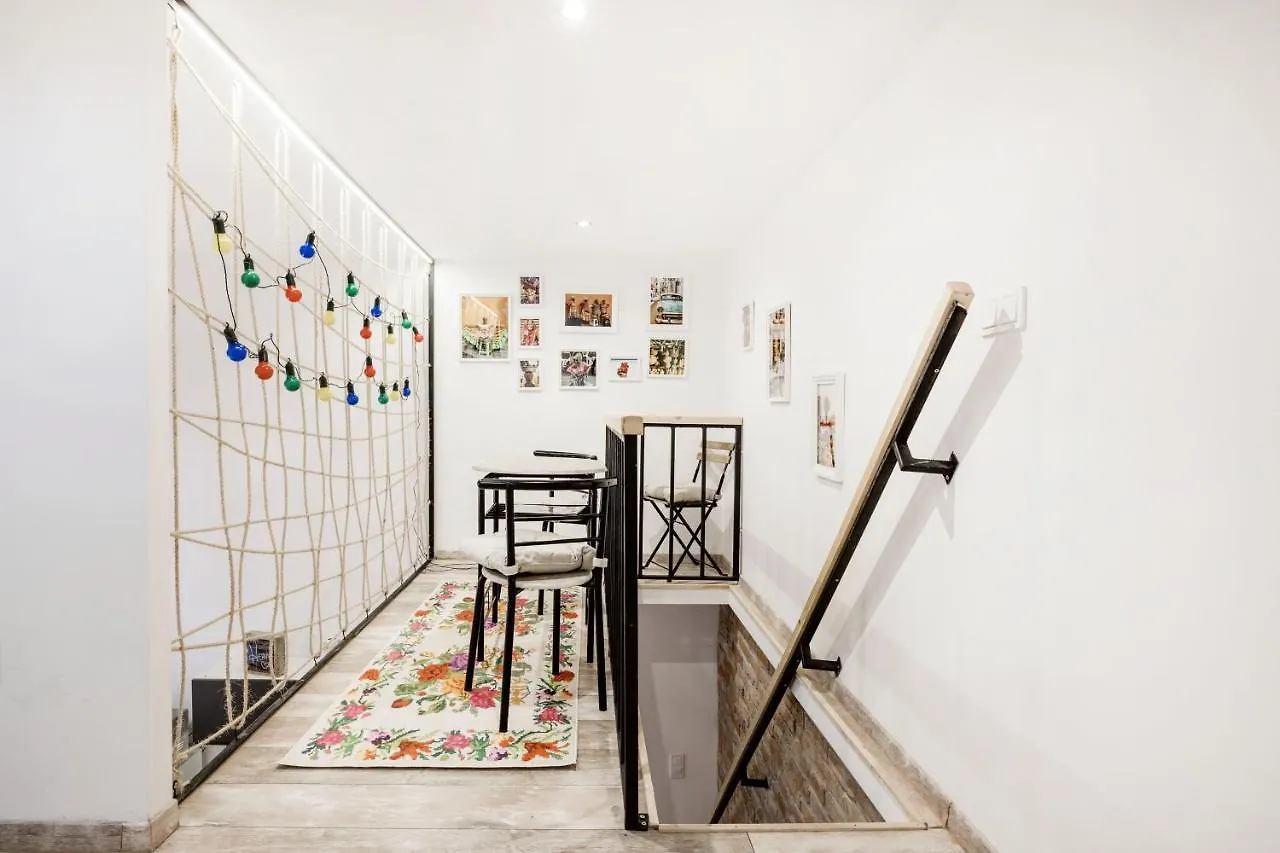 Lovely Apartment With Mezzanine Near The Danube Budapest